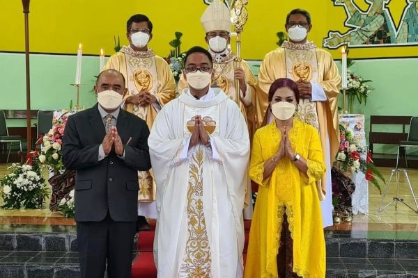 p-albertus-edwin-nur-istantoE1D1F5B9-F4D2-8A71-BD40-76C130DFD476.jpg