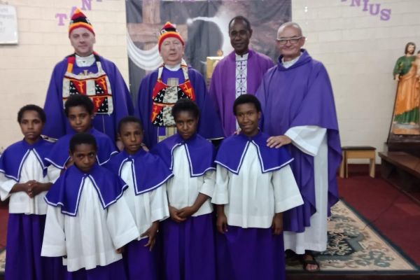 goroka2019-015470302A2-F81C-D2B2-42A3-DE0F50F459F8.jpg