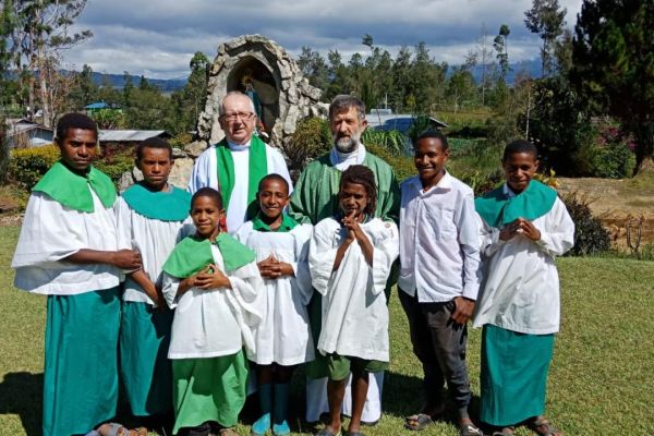 mendi2019-0050CCB9540-2DE1-D4AA-E49B-AC5F598F0480.jpg