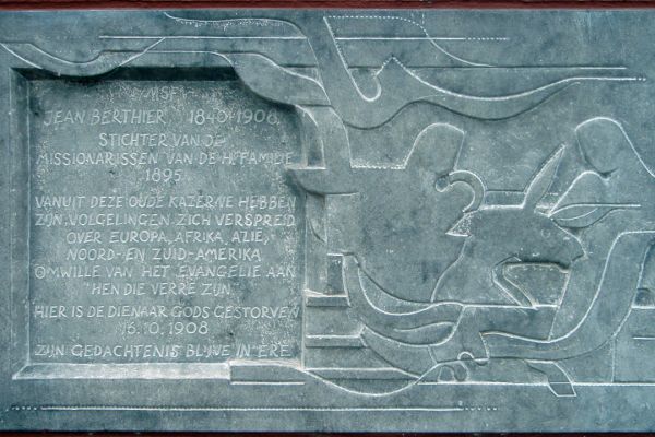 8-grave-olanda-7C4F70578-B887-D02F-9181-36DDDD354779.jpg